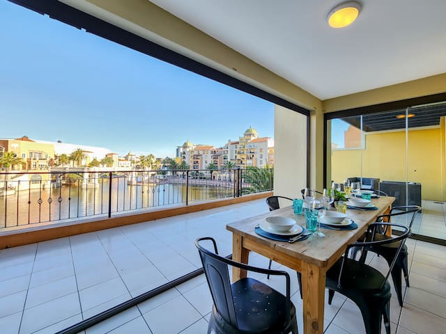 Luxurious, Pools, 24/7 security, family getaway