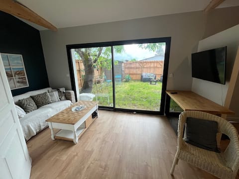Beautiful guest house near Bordeaux and airport