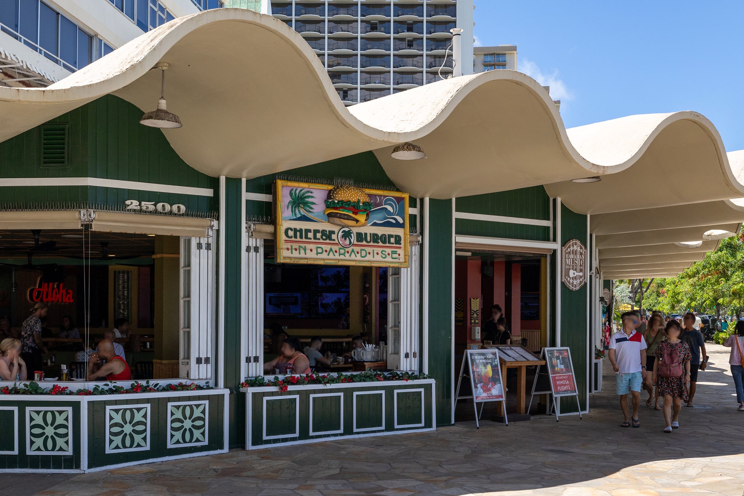 Condo in Honolulu · ★4.93 · Studio · 1 bed · 1 private bath - Image 24