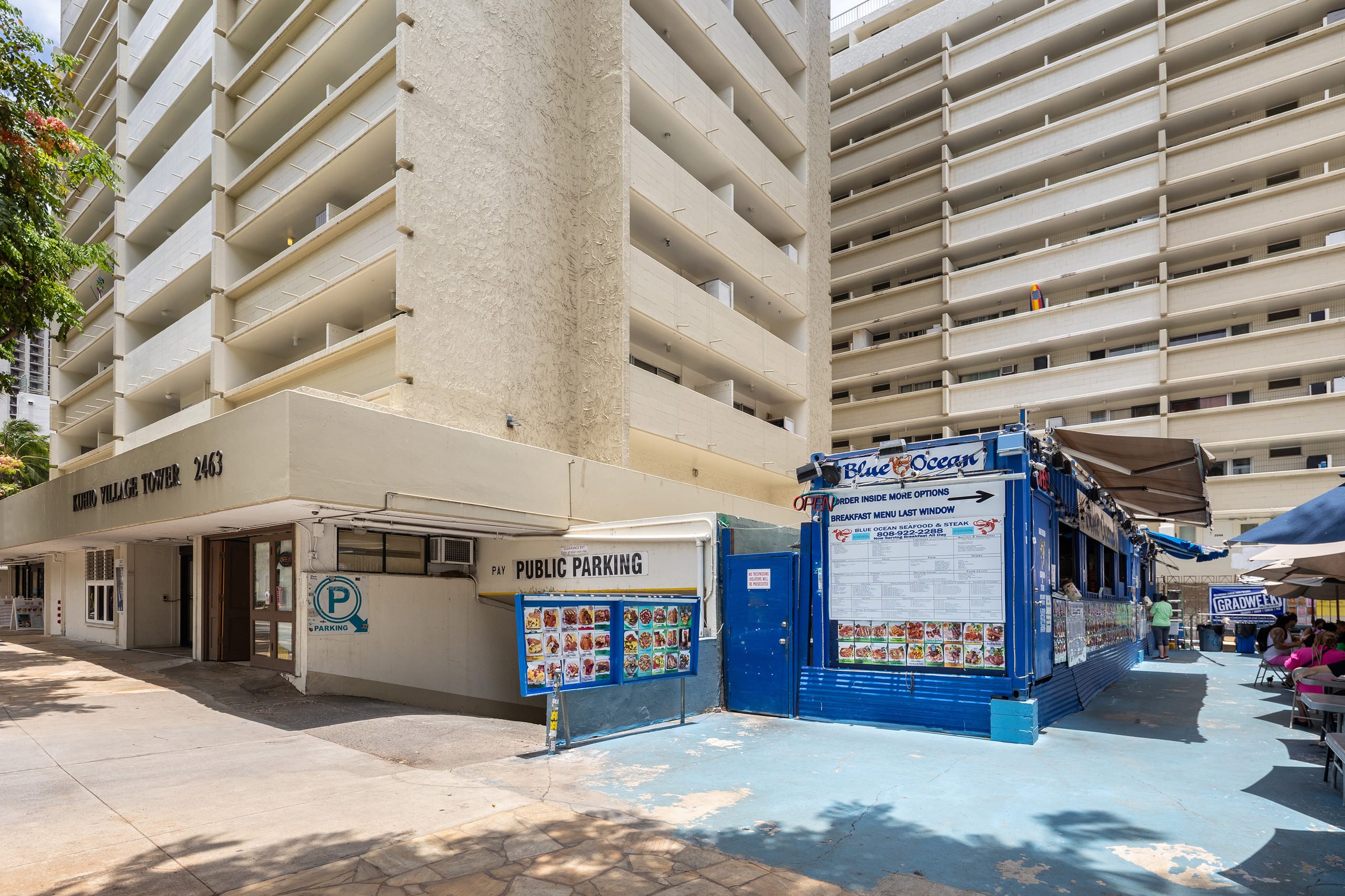 Condo in Honolulu · ★4.93 · Studio · 1 bed · 1 private bath - Image 15