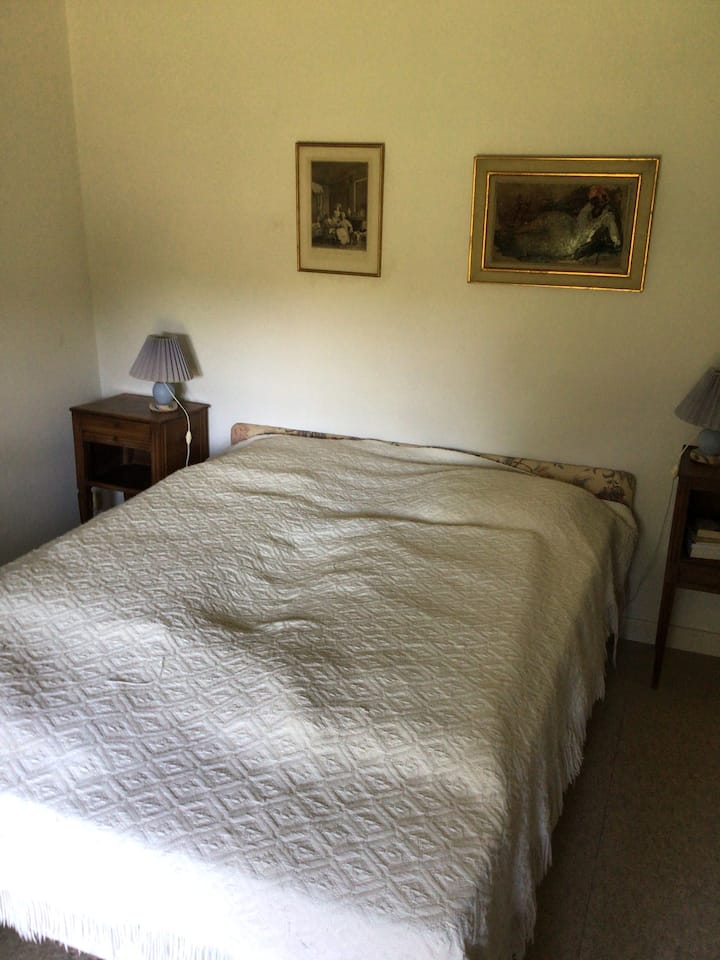 საძინებელი 4