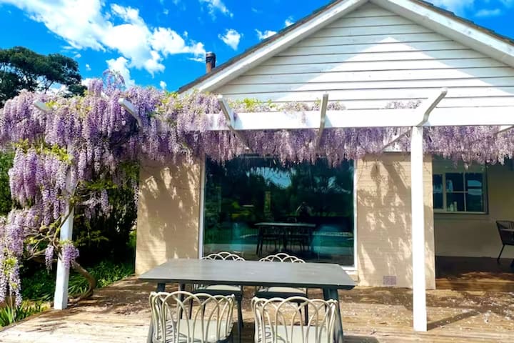 Heritage Holiday House No.17 gallery image 2