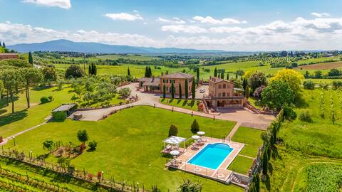 Villa Splendida, private villa, WIFI, pool and A/C
