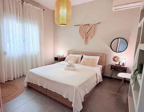 Sophia's Coastal Retreat