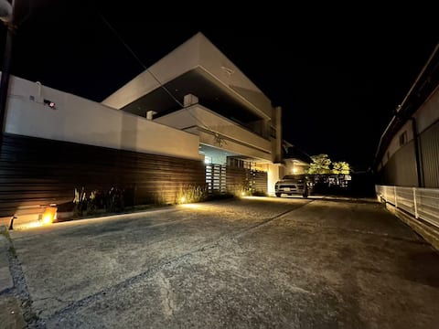 3 Japanese gardens/Edo period kominka house/work room/luxury furniture/tea room/Simmons bed/training