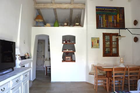 Airbnb con migliori performance: Stazzo in the square of San Pantaleo a Olbia