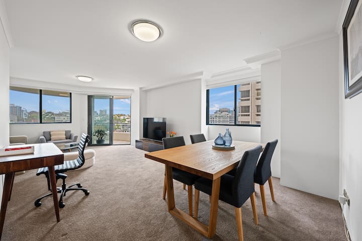 The Elegance, CBD | Parking | Desk | Gym | Pool gallery image 3