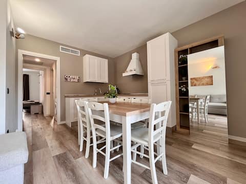 Ava home - apartment 10 minutes from the lake