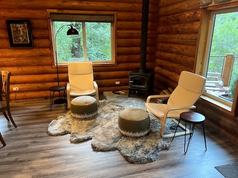 Top Airbnb: Cozy Mountain Retreat, SoMuchPow! in Sundance