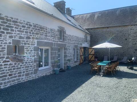 1 km beach, 3-star family home with charm.