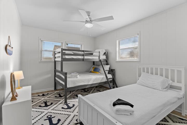 Bunk room! Plenty of space for all the kids or a full family!