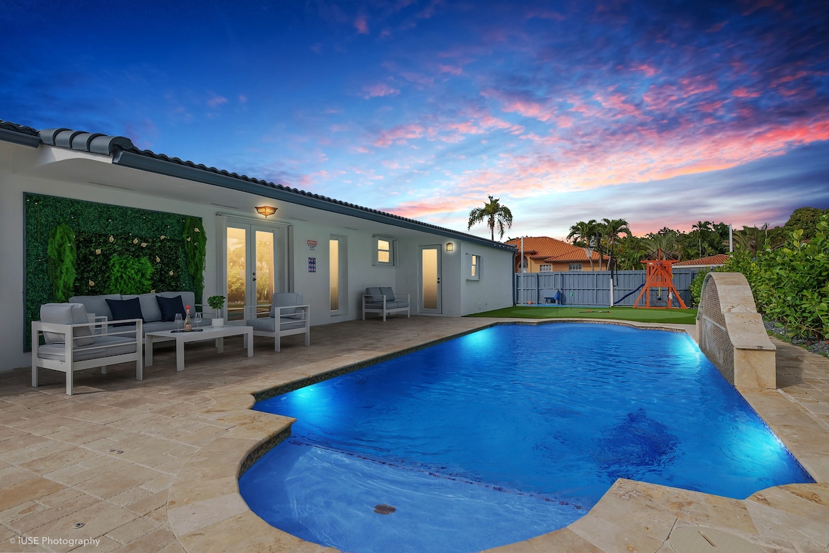 La Femme Oasis•5 Bedrooms•Htd Pool•Jacuzzi•BBQ - Houses for Rent