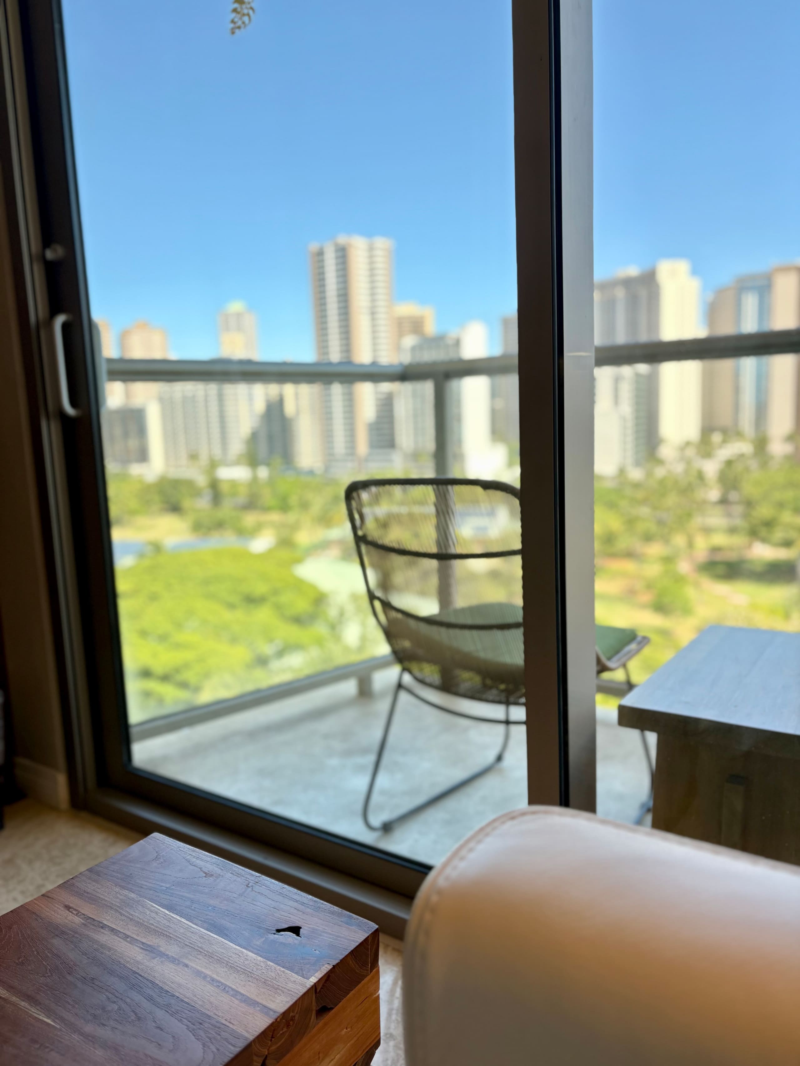Relaxing 4 Star Luana Waikiki Hotel w/Park View - Image 6