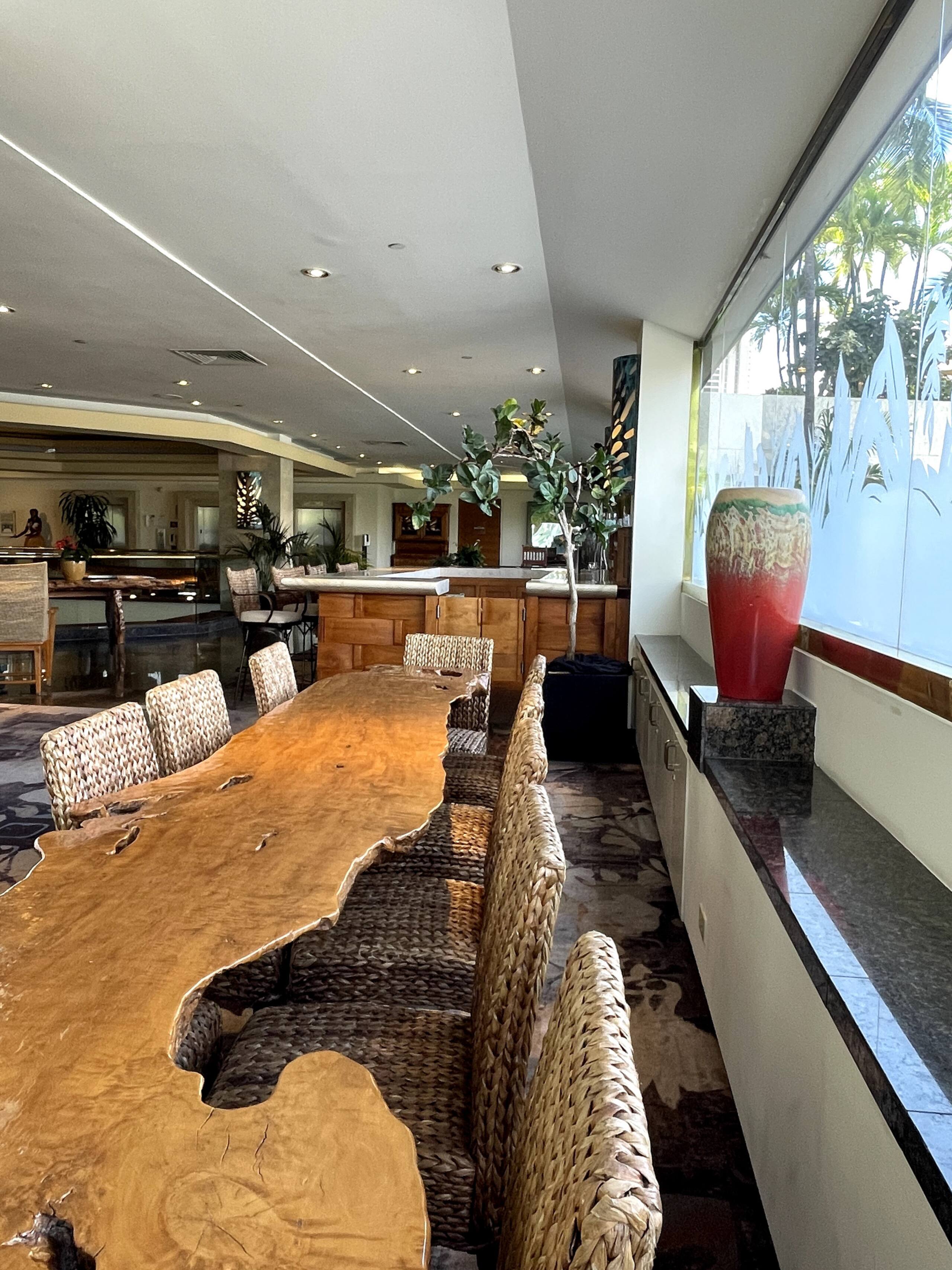 Relaxing 4 Star Luana Waikiki Hotel w/Park View - Image 64
