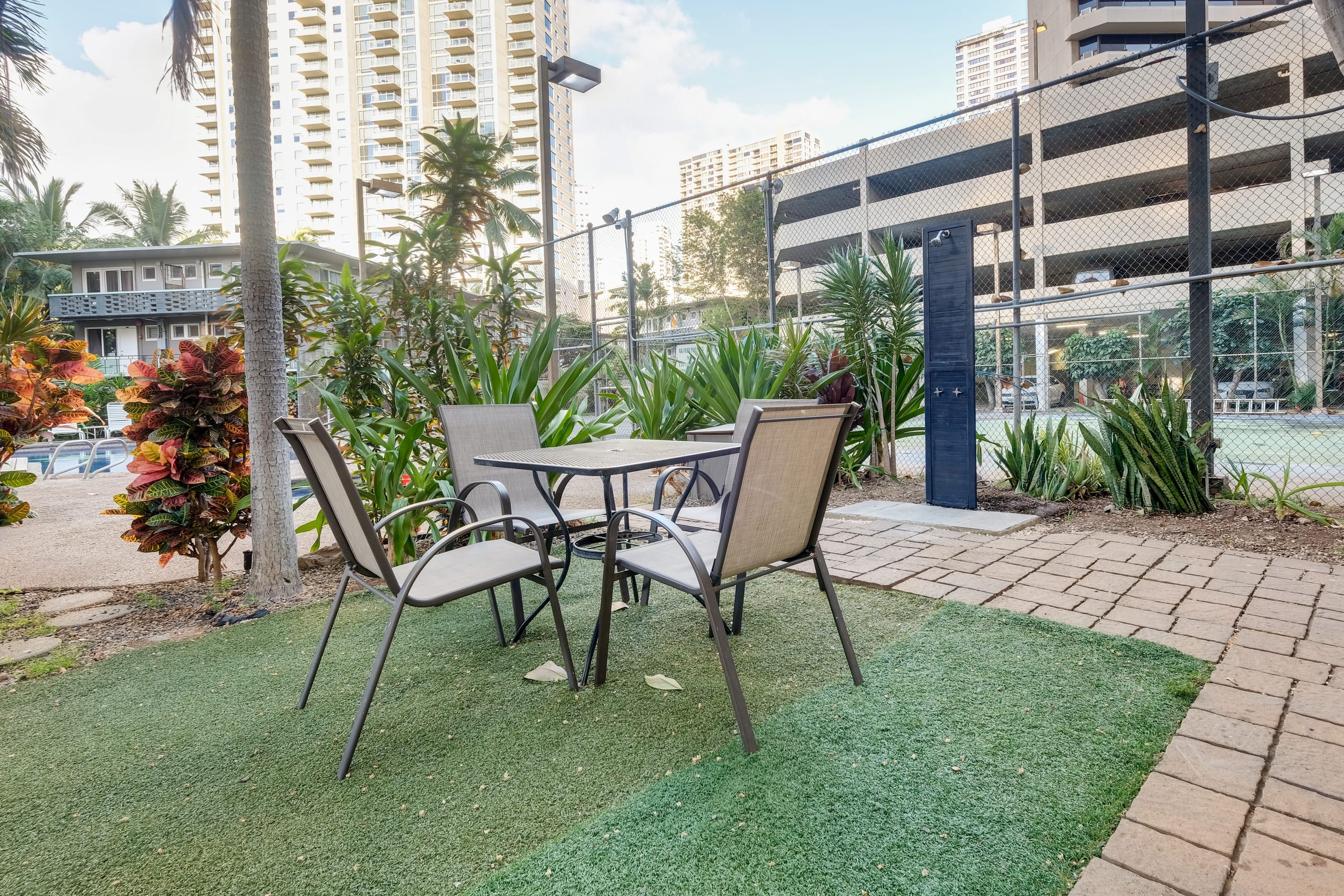 Stunning Waikiki Views • Prime Location + Parking - Image 30