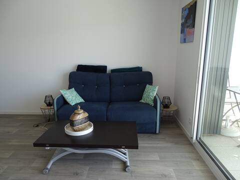 Popular Airbnb listing: Dinard Apartment in Dinard