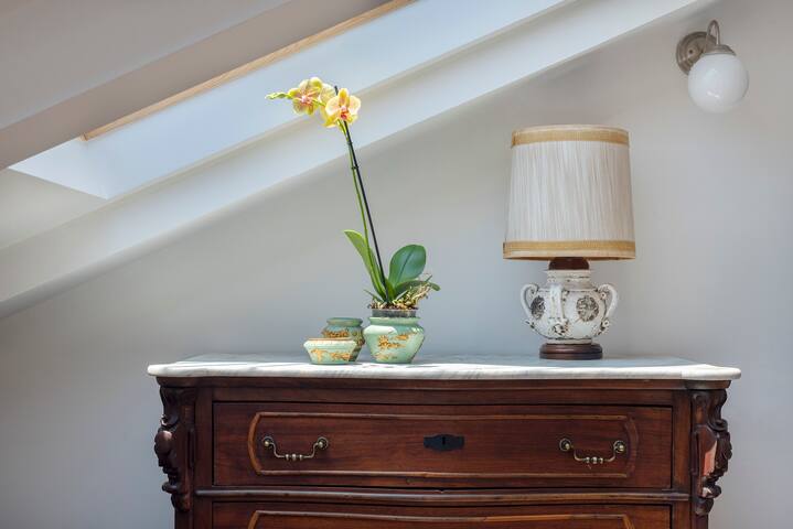 La Camera Chiara – Mansarda in Via Duomo gallery image 2