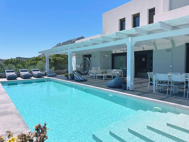 Solis Lindos Villa gallery image 2