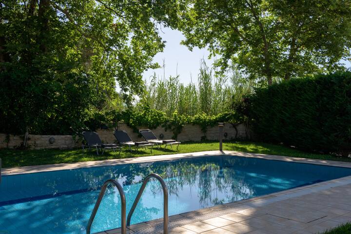 Christina Villa III, Steps to Sandy Beach