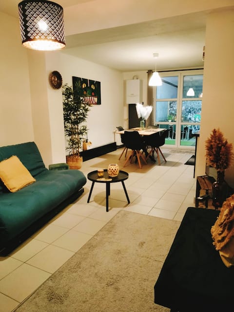 City center apartment -
Tess's apartment