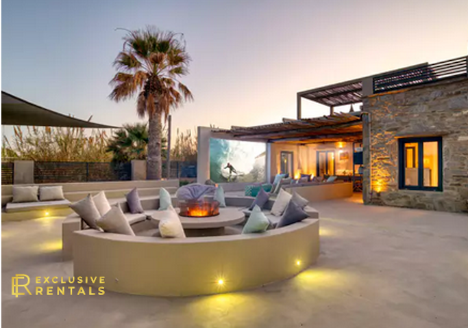 Luxury Villa in Paros with beach access + jacuzzi