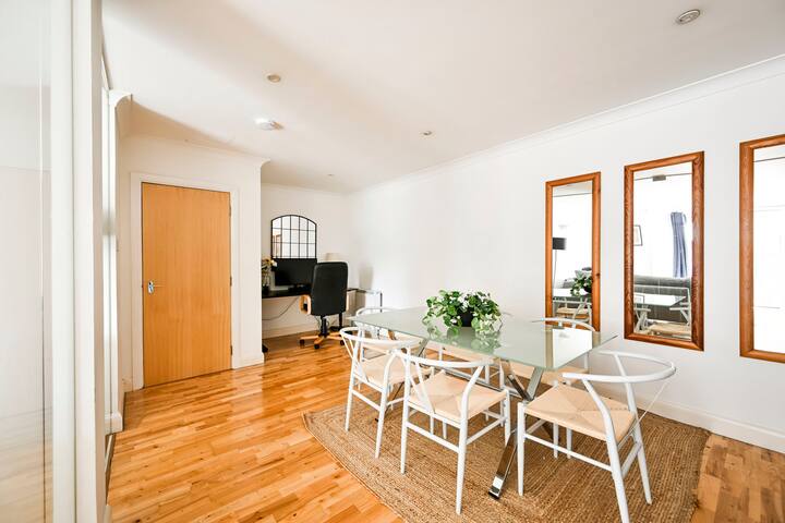 Spacious flat in Covent Garden gallery image 2