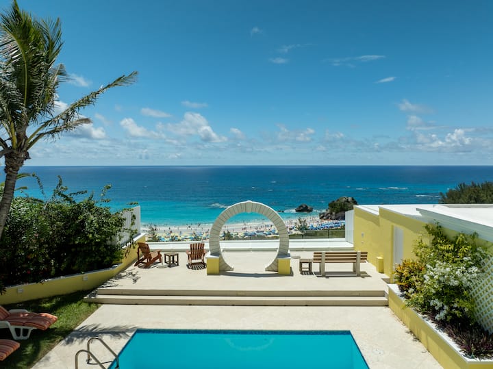 Panoramic views of Horseshoe Bay Beach