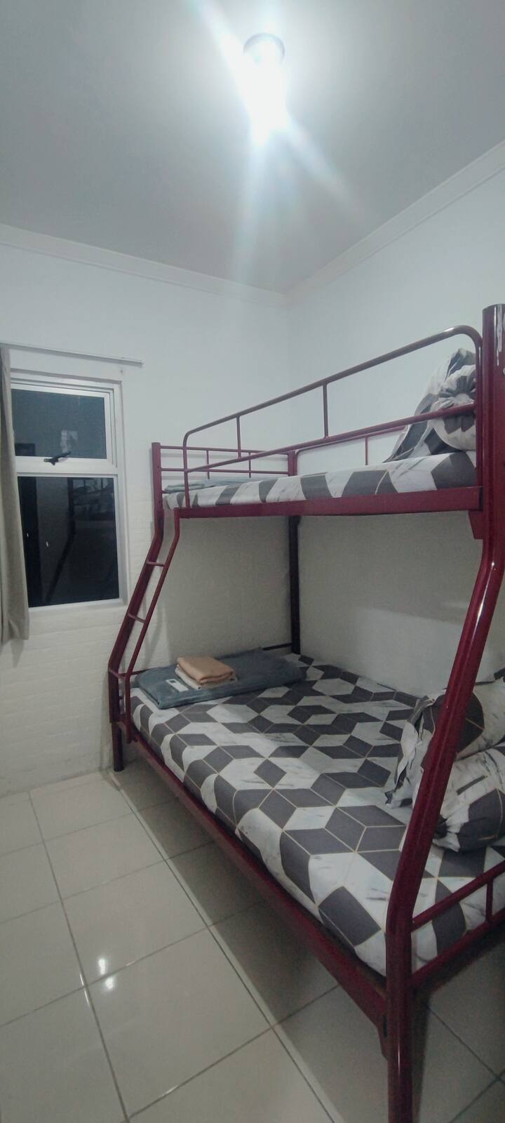 საძინებელი 1