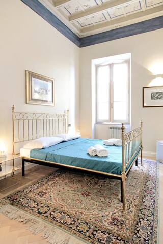 Trevi Luxury gallery image 2