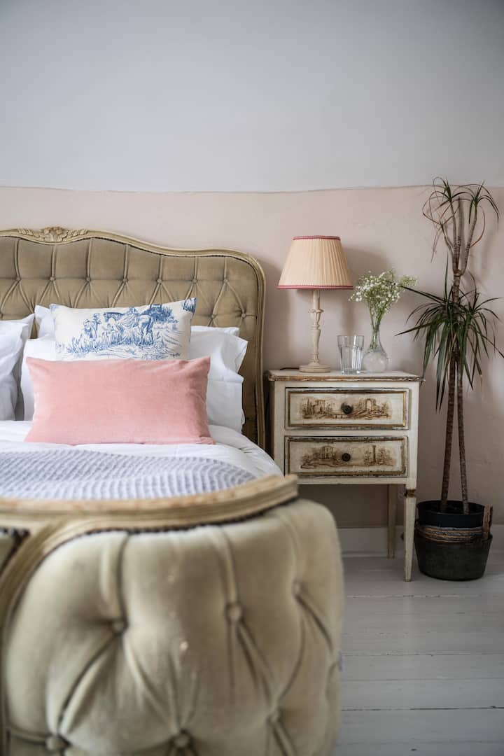 A lovely vast double bedroom that's stretches across the whole of the attic space/cottage.  The double bed has a memory foam mattress and Egyptian cotton linen and towels.  