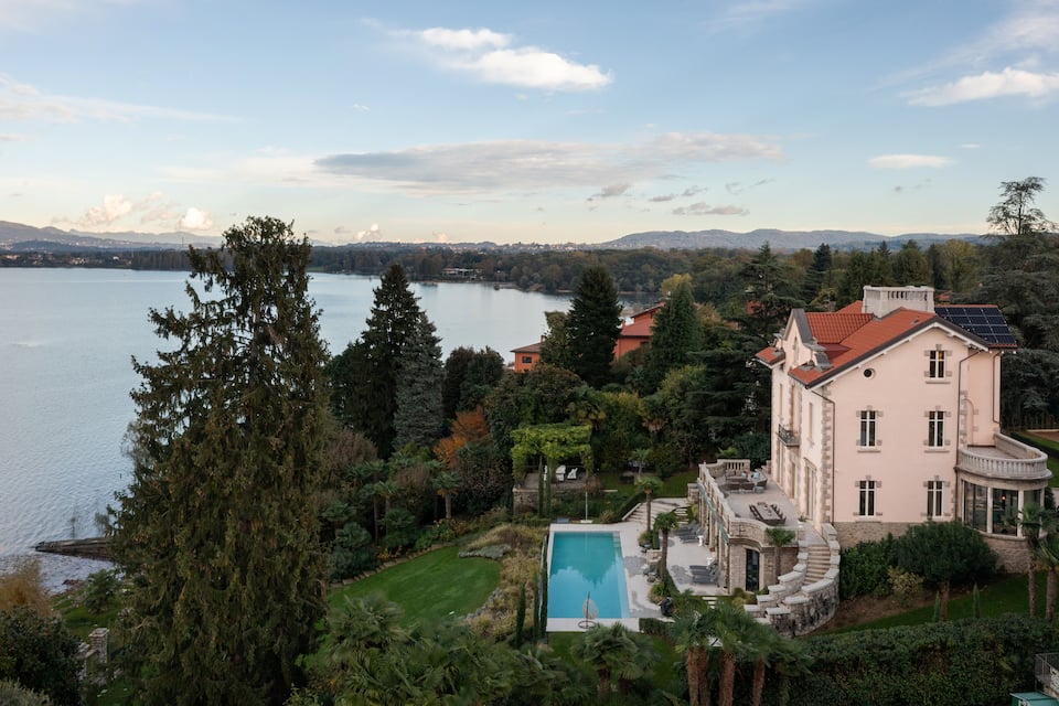 Villa Farfalla, a restored villa on Lake Maggiore, Ranco, Lombardy, Italy, photo 6 of 10