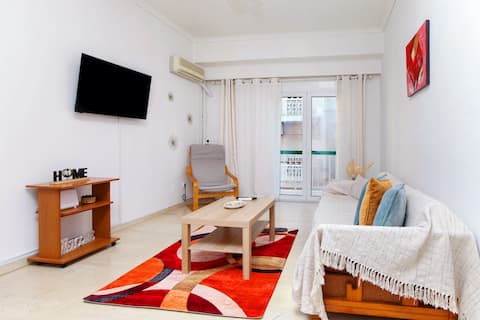 Popular Airbnb listing: Renovated Central Apt-next to Metro Station in κατω πατησια Ii