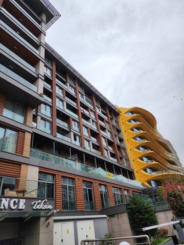 Perfect Residence Taksim 3 bedrooms pool sauna gallery image 2