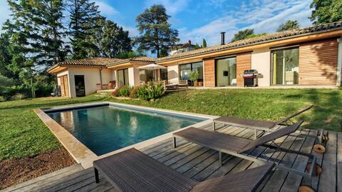 Superb 234 m² house with pool