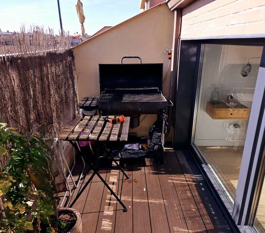 Espectacular ático con piscina gallery image 3