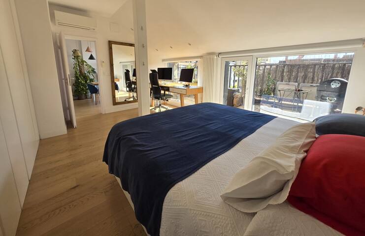 Espectacular ático con piscina gallery image 5