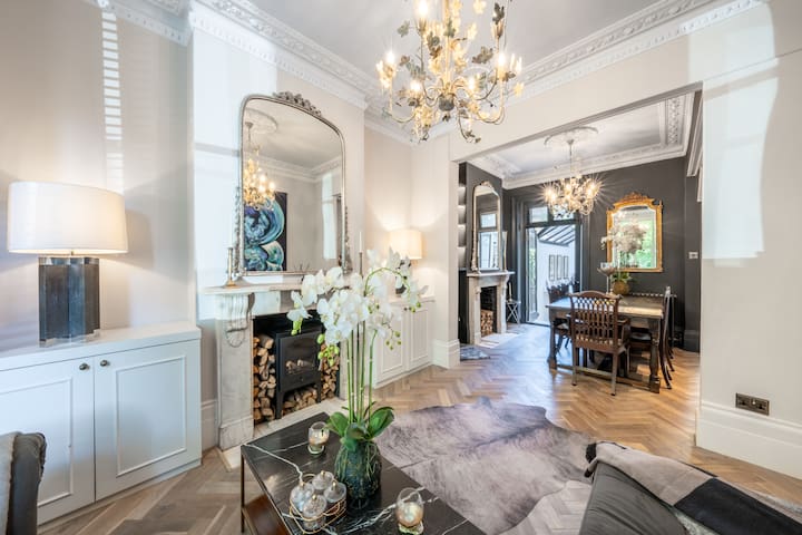 Charming Riverside Townhouse | Garden in Chiswick