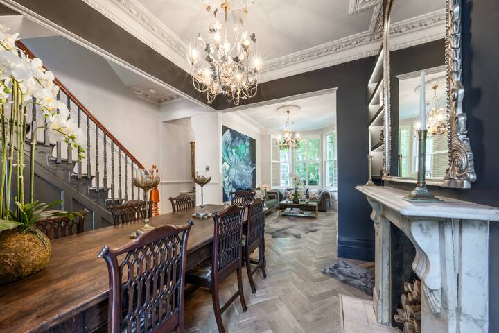 Charming Riverside Townhouse | Garden in Chiswick gallery image 5