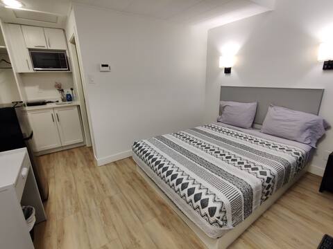 Standard Queen Suite