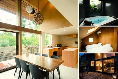 [Pets allowed] Great location near Karuizawa Station/Modern and open atrium house/2 parking spaces/M