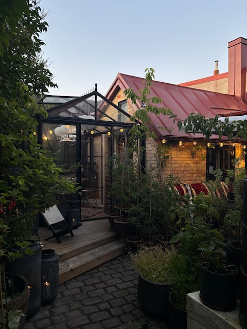 Stay in our cozy little house in Staffanstorp!