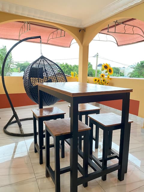 three bedrooms and living room with balcony in Porto Novo