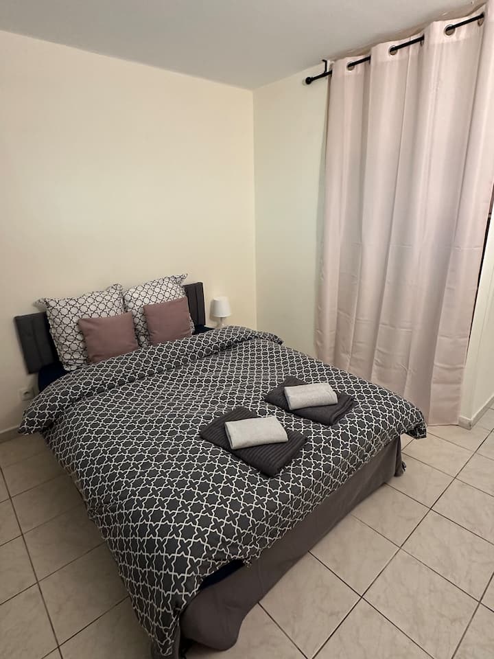 غرفة النوم 1