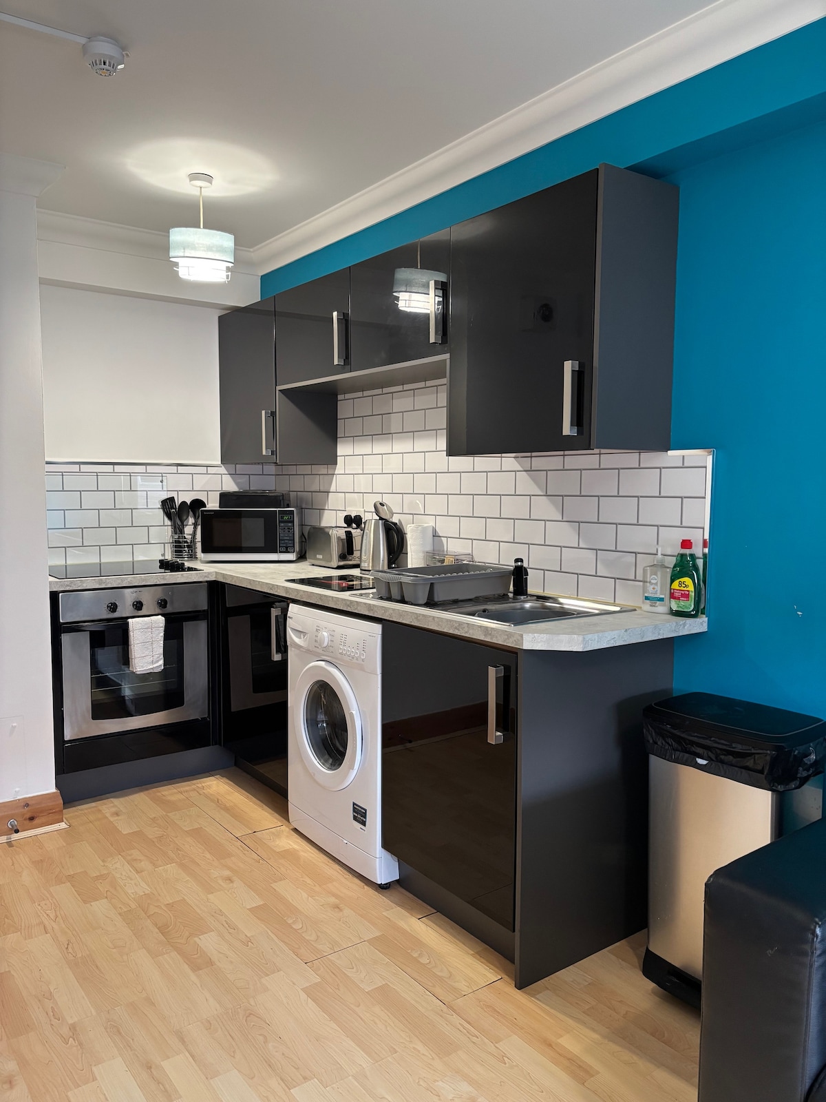 Apt 5A Central by river 1 Bed Apartment