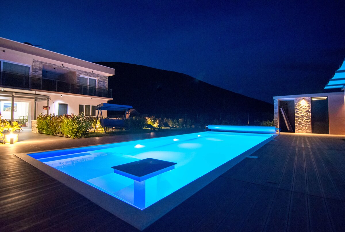 villa sky · Villa Sky D Omiš 10 people, luxury villa