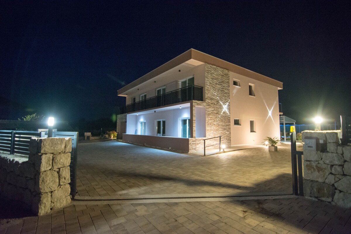 villa sky · Villa Sky D Omiš 10 people, luxury villa