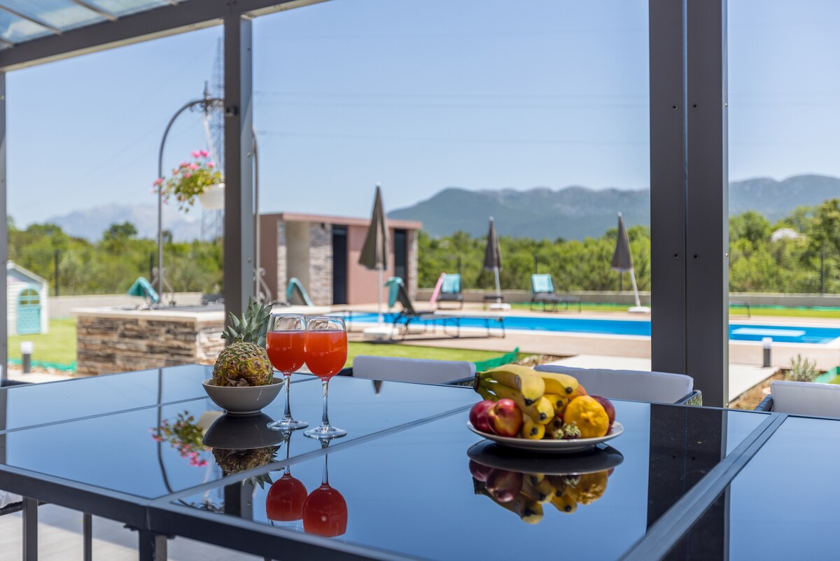 villa sky · Villa Sky D Omiš 10 people, luxury villa