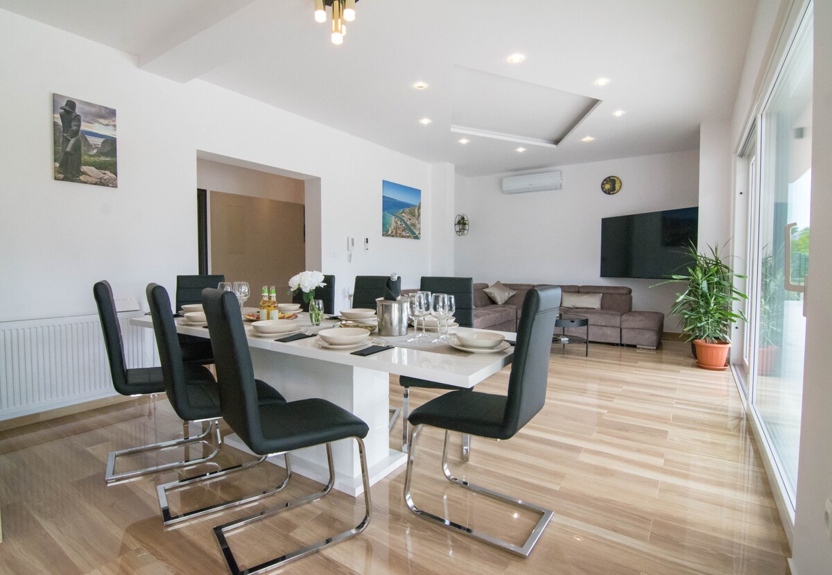 villa sky · Villa Sky D Omiš 10 people, luxury villa