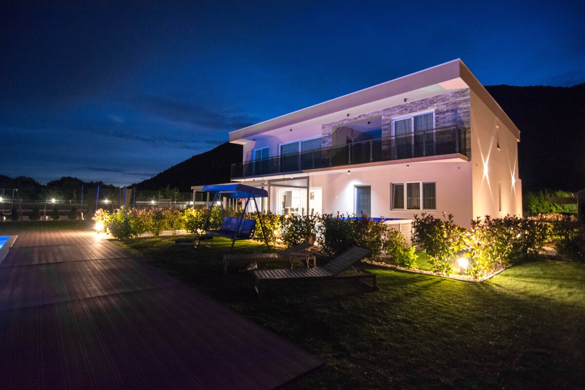 villa sky · Villa Sky D Omiš 10 people, luxury villa