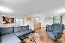 7960 Rue Lemelin - Cozy 2BR Apt in DIX30 Close 2 DT rental in Brossard